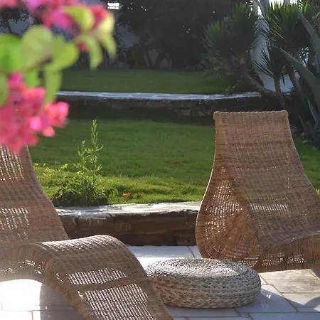 Artemis Hotel 2*