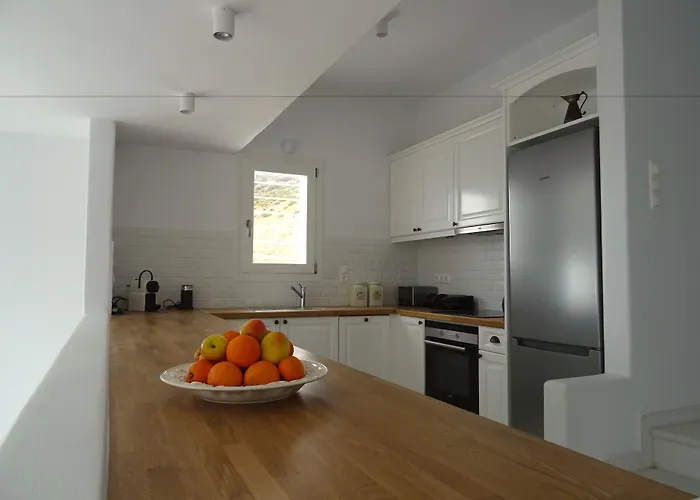 Artemis 2* Antiparos