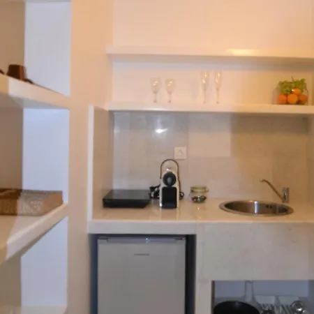 Hotell Artemis 2*