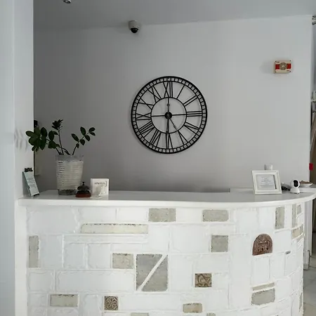Hotell Artemis 2*