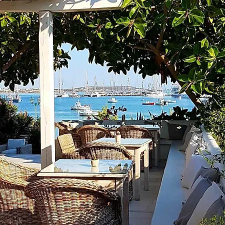 ホテル Artemis Antiparos Town