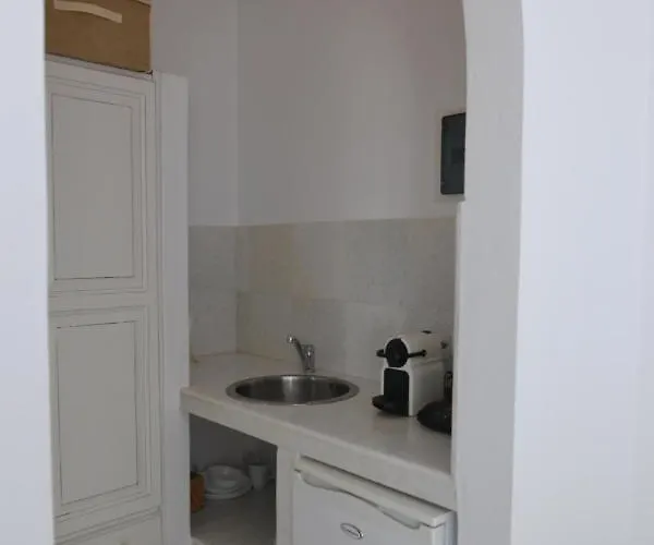 阿特米斯酒店 2* 安迪帕罗斯岛